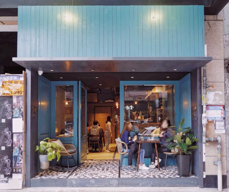 位於駱克道嘅Passepartout Brunch and Coffee，設計型格，又係一個銅鑼灣嘅好Hea處。
