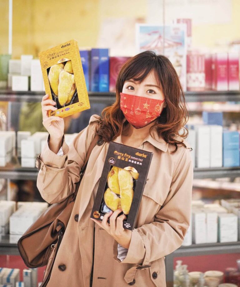 一整年甚至明年至少首季都不能外出旅遊，今年聖誕新年唯有留港消費！新達廣場即日起特別化身成聖誕大街，慰藉大家的購物慾。