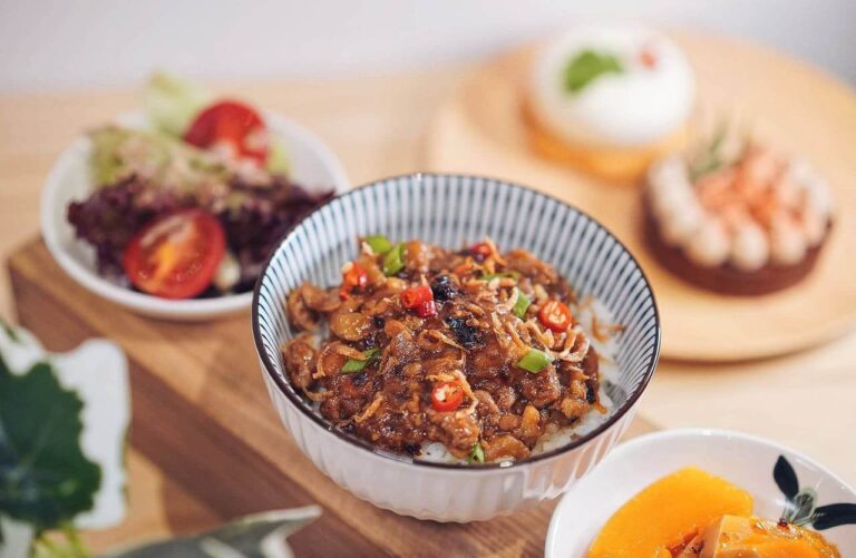 限定菜單，帶著濃郁嘅辣椒香氣，刺激舌頭、麻痺味覺，好有新鮮感！