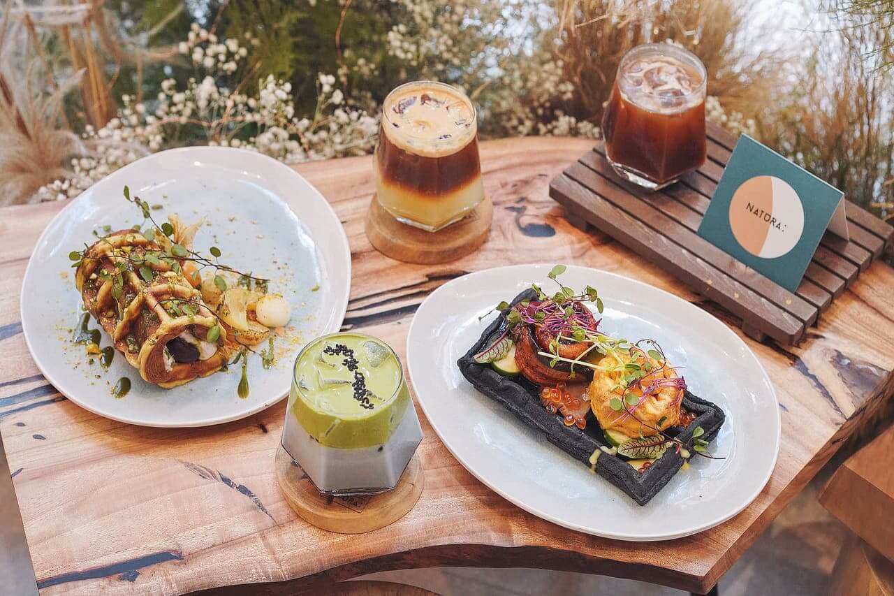 「百年輪」夏季主題菜單,猶如可食用嘅立體山水模型。